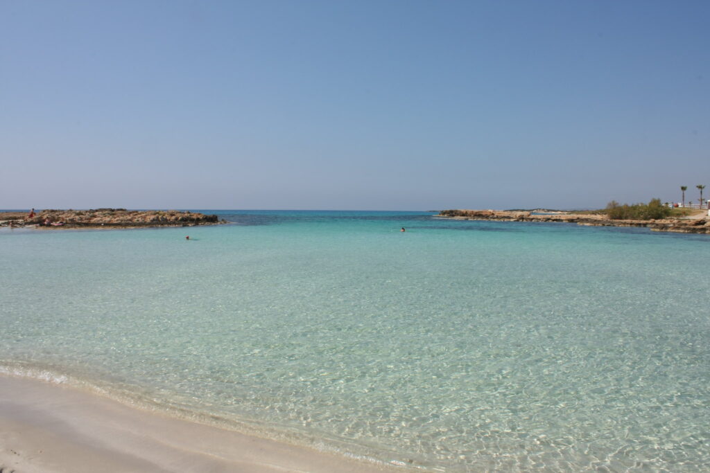 Ciprus látnivalók: Nissi beach