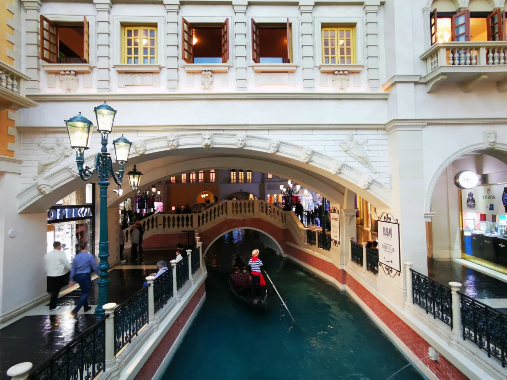 Látnivalók Las Vegas városában - Venetian gondolázás