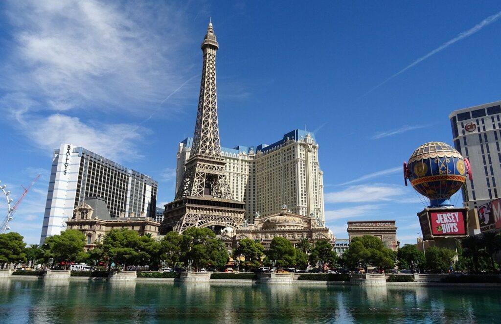 Látnivalók Las Vegas: Paris Las Vegas Eiffel tornya
