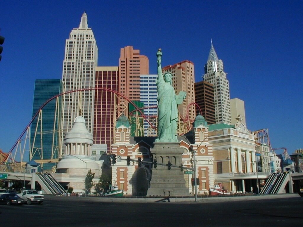 Látnivalók Las Vegas: New York New York Hotel és a hullámvasútja: