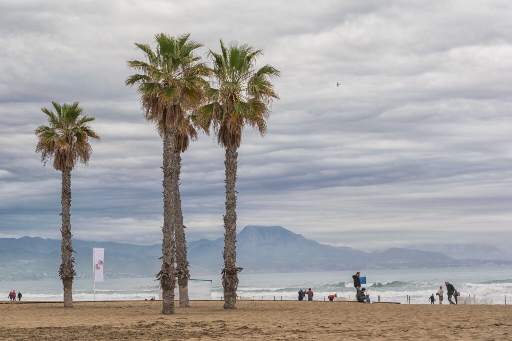 Alicante látnivalók: Playa de San Juan és Playa de Los Saladares