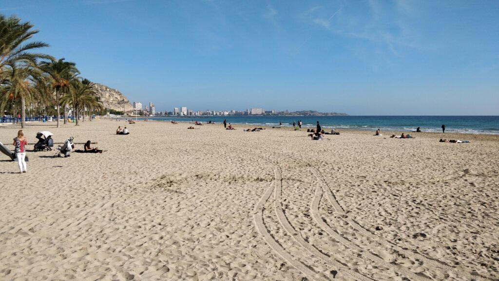 Alicante látnivalók: Playa de Postiguet