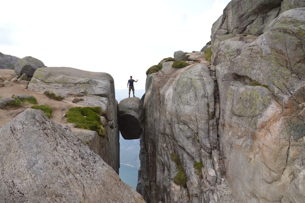 Látnivalók Stavanger: Kjeragbolten