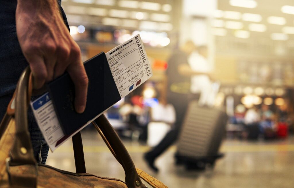 A NAGY MAGYAR UTAZÓLEXIKON - Travelhacker könyv az utazásról: repülőjegy
