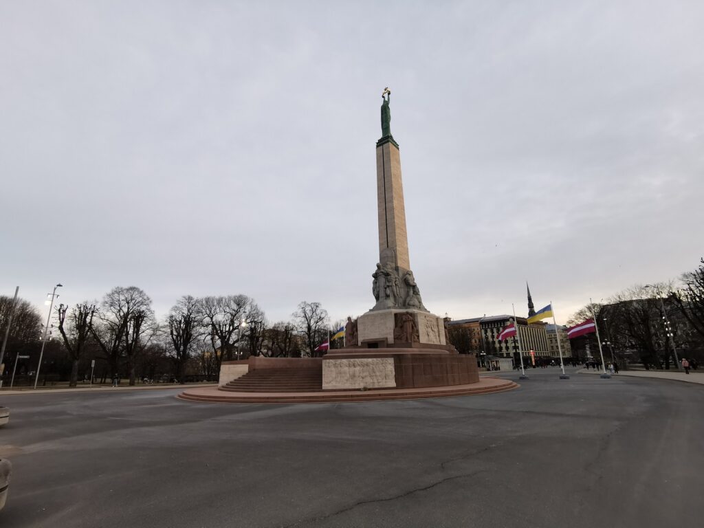 Látnivalók Riga városában: Szabadság emlékmű