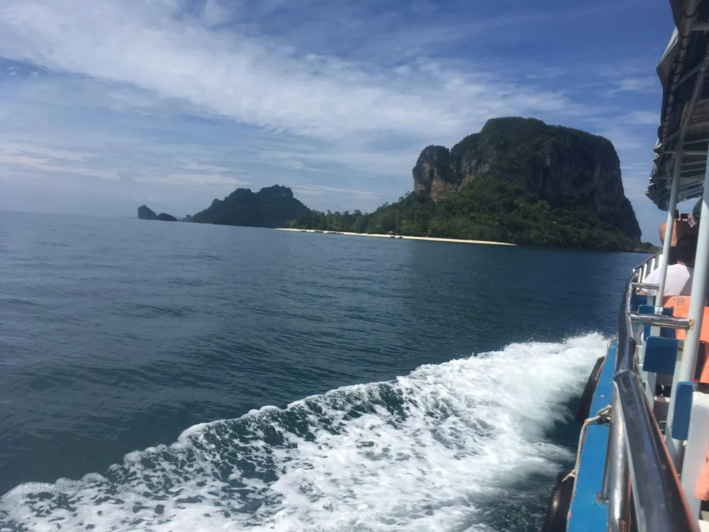 Krabi látnivalók: hajókirándulás