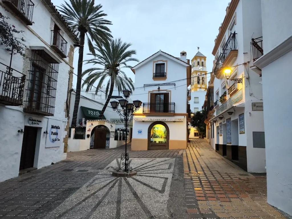 látnivalók Marbella városában - Plaza Altamirano