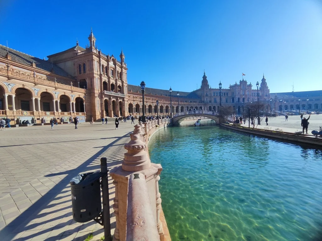 látnivalók Sevilla - Plaza de Espana