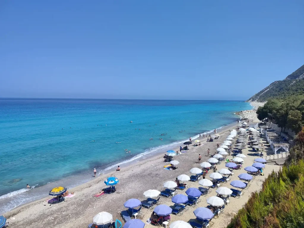 Látnivalók Lefkada szigetén - Travelhacker.eu: Pefkoulia beach