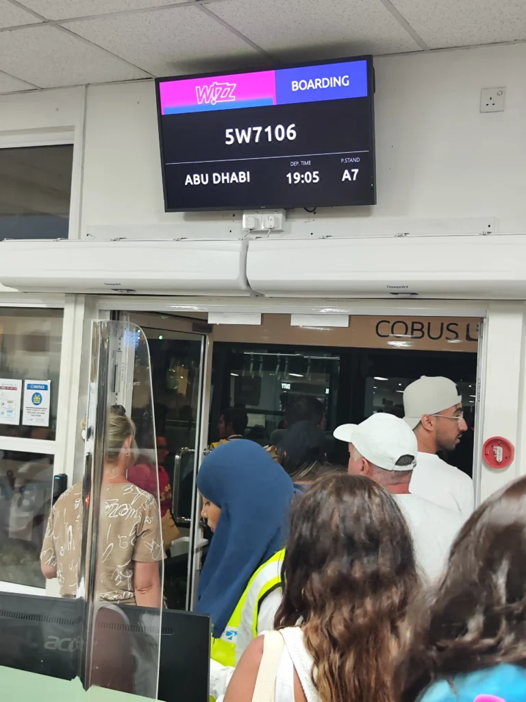 Hátizsákkal Maldív-szigetekre - Maldív Wizz Air check in