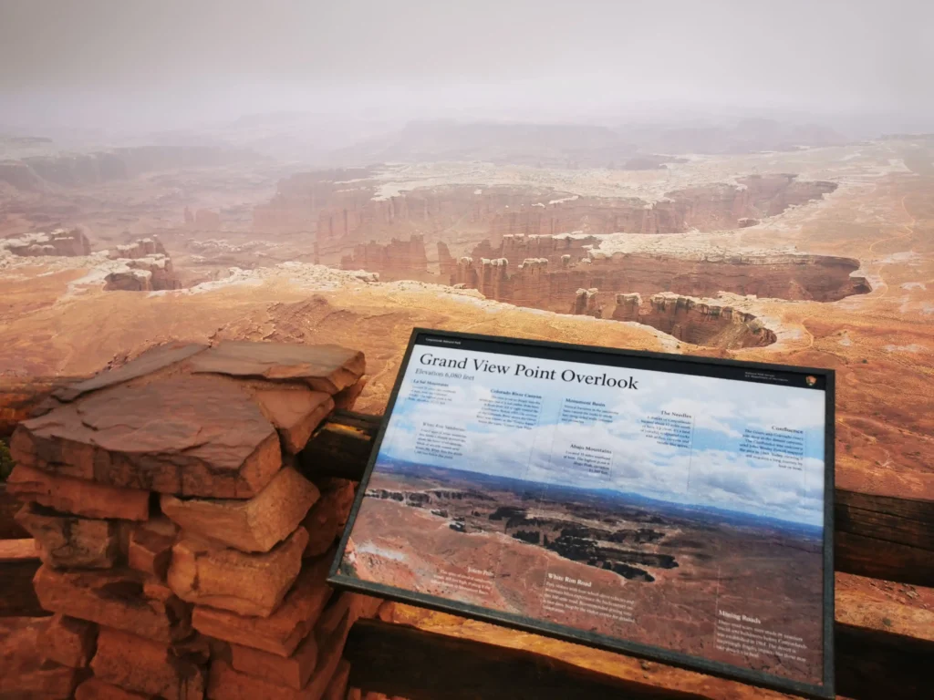 Canyonlands Nemzeti Park -  Grand View Overlook Point