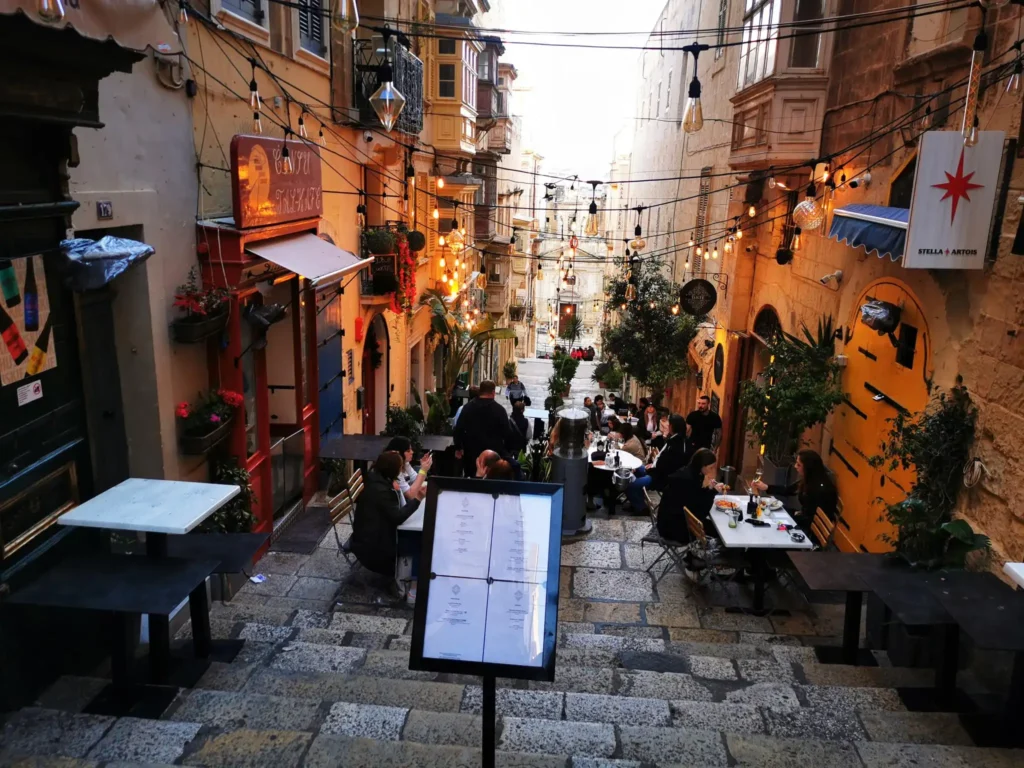 1. Hol érdemes megszállni Máltán? - Valletta, a főváros (a kultúra központja, városnézés szempontjából ideális)