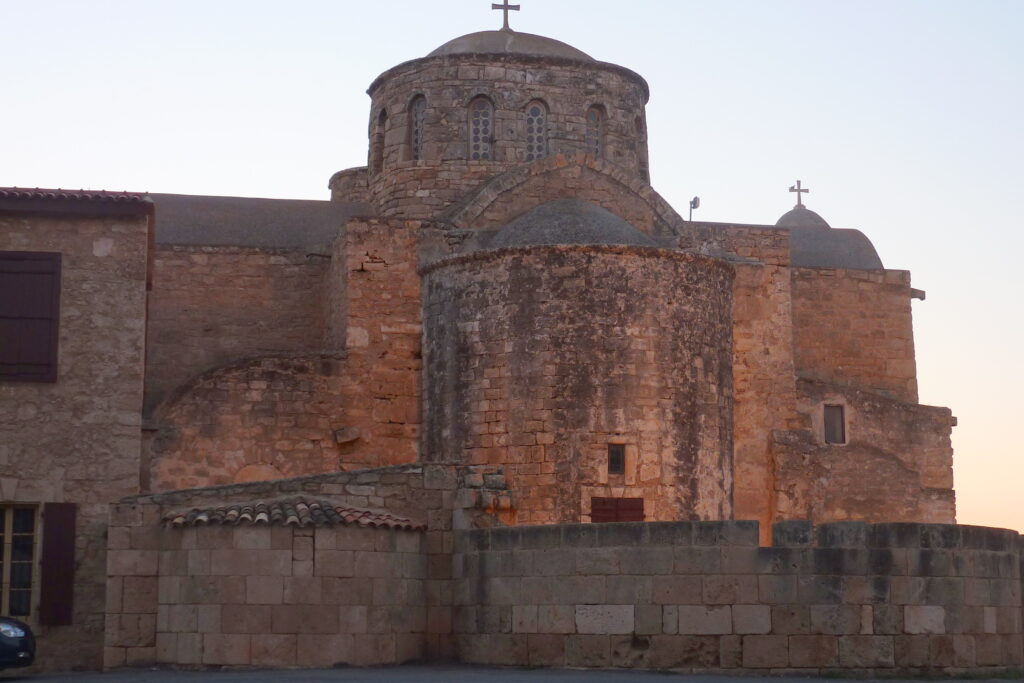 Észak-Ciprus látnivalók - Saint Barnabas kolostor