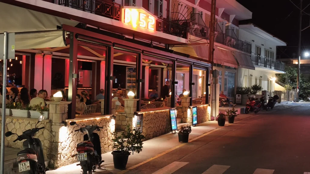 Aegina a legjobb sziget Athén közelében - éjszakai élet